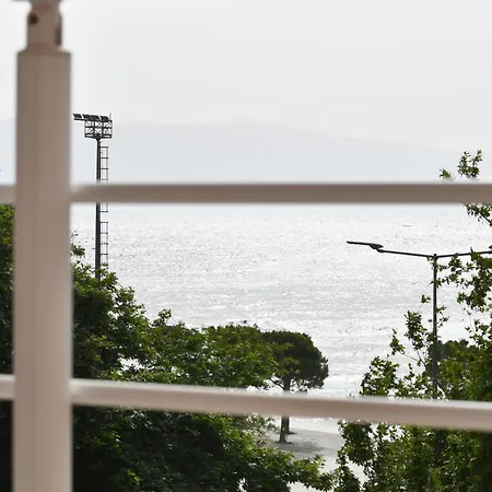 Roal Beach Front *