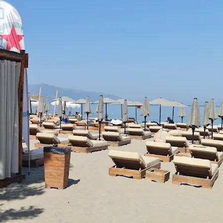 Roal Beach Front דירה *