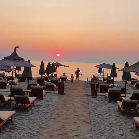 Roal Beach Front * Vlorë