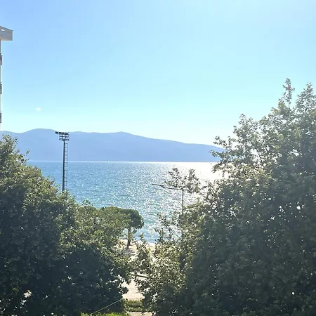Roal Beach Front * Vlorë