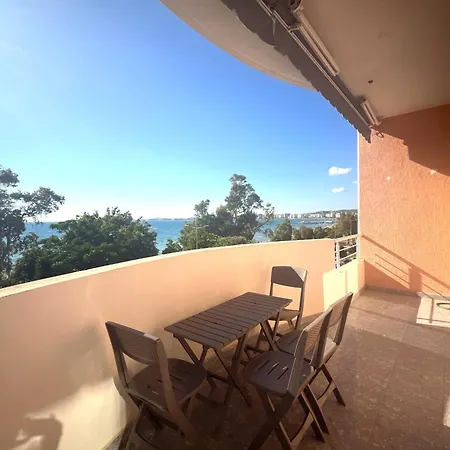 Roal Beach Front דירה Vlorë